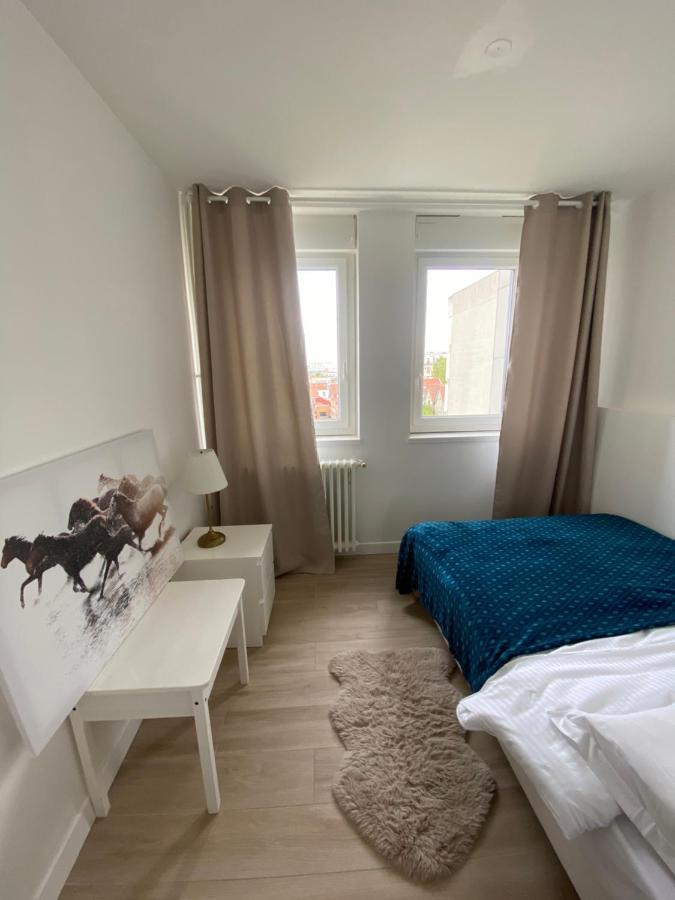 Grand Appartement Courbevoie Paris Esterno foto