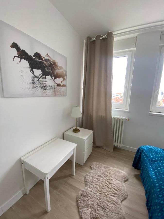 Grand Appartement Courbevoie Paris Esterno foto
