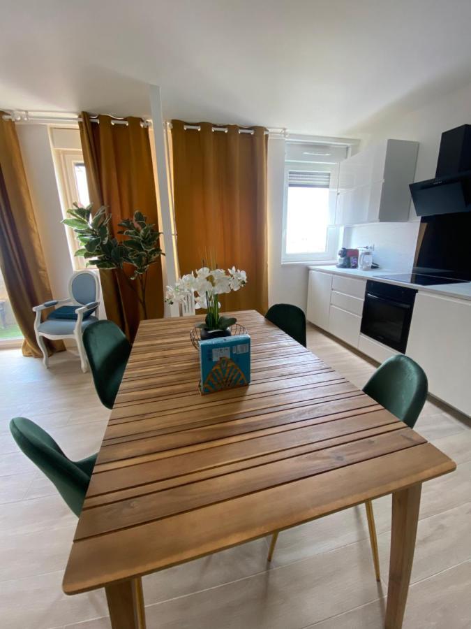 Grand Appartement Courbevoie Paris Esterno foto
