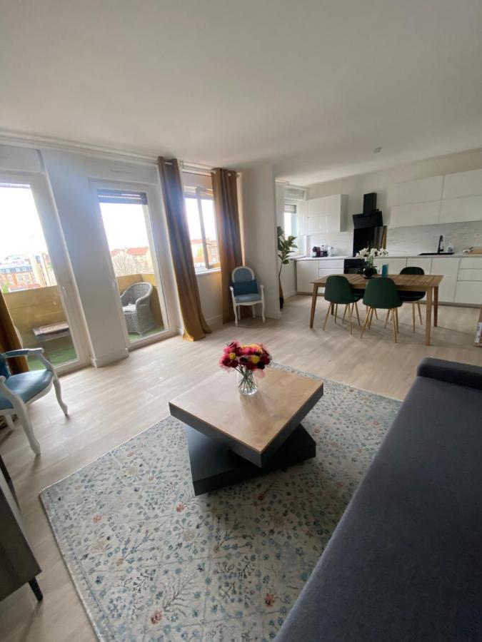 Grand Appartement Courbevoie Paris Esterno foto
